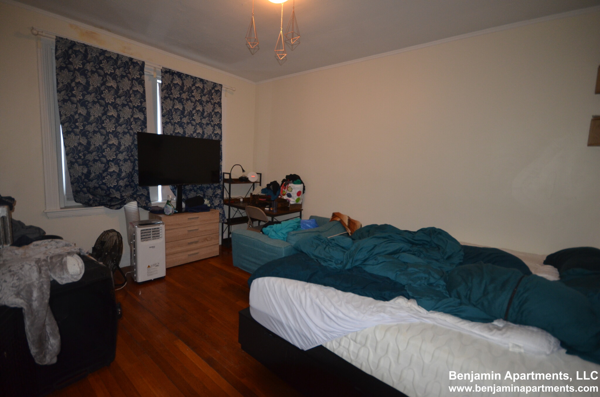 1810 Commonwealth Ave, Brighton