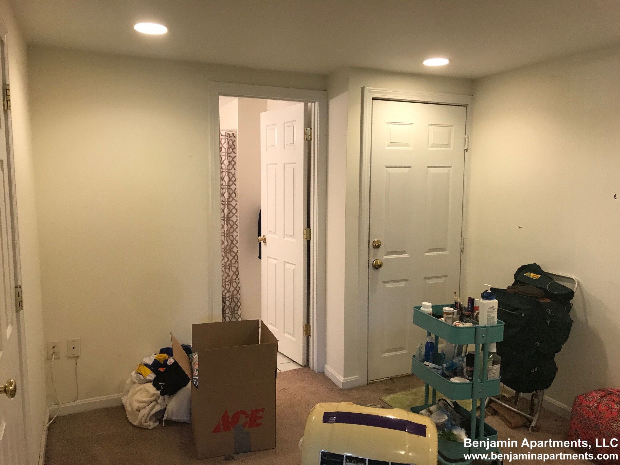 77 Brighton Ave, Allston