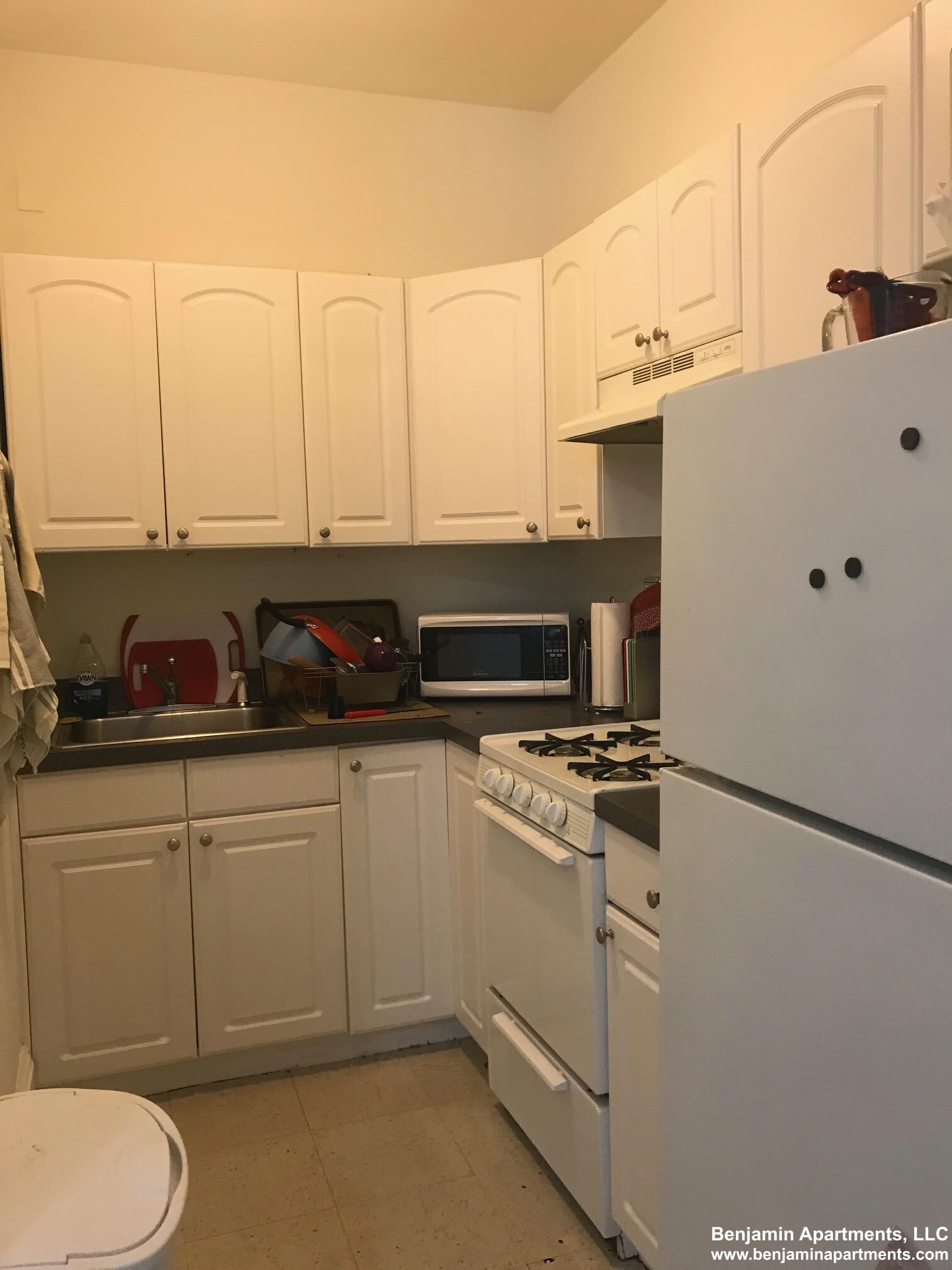 77 Brighton Ave, Allston