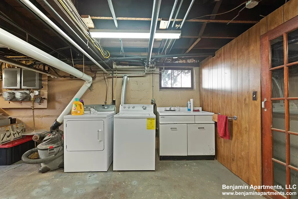 15 Harnden Ave, Watertown