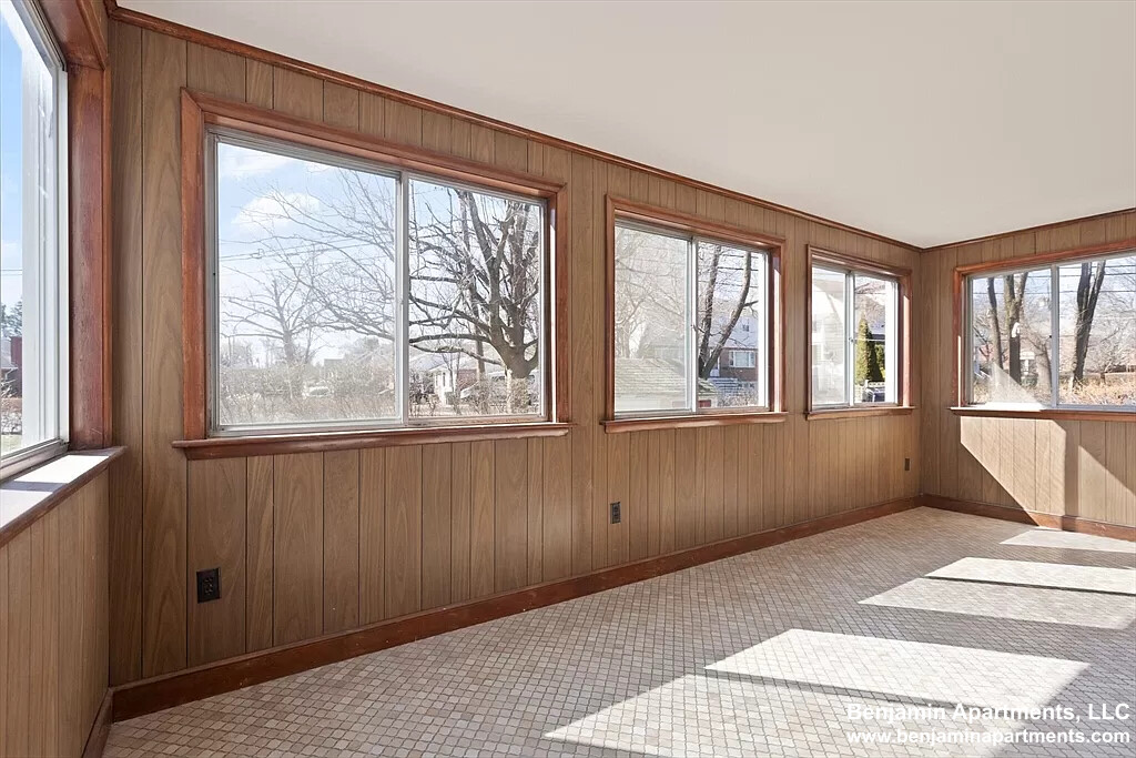 15 Harnden Ave, Watertown