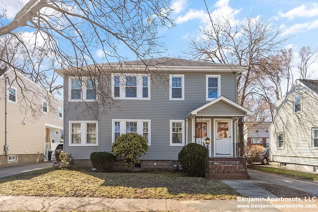 15 Harnden Ave, Watertown