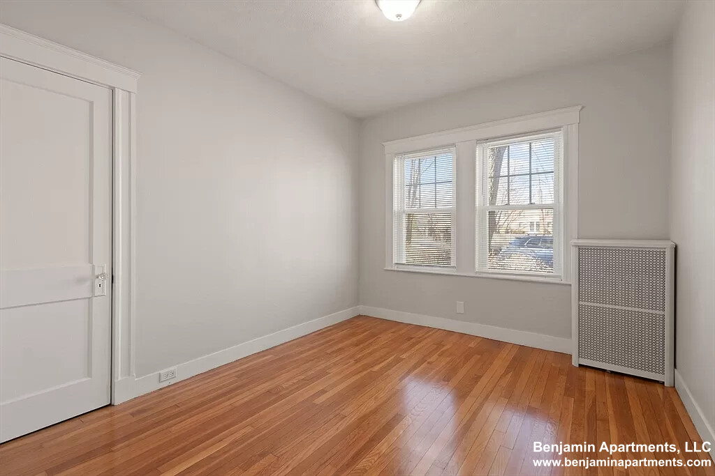 15 Harnden Ave, Watertown