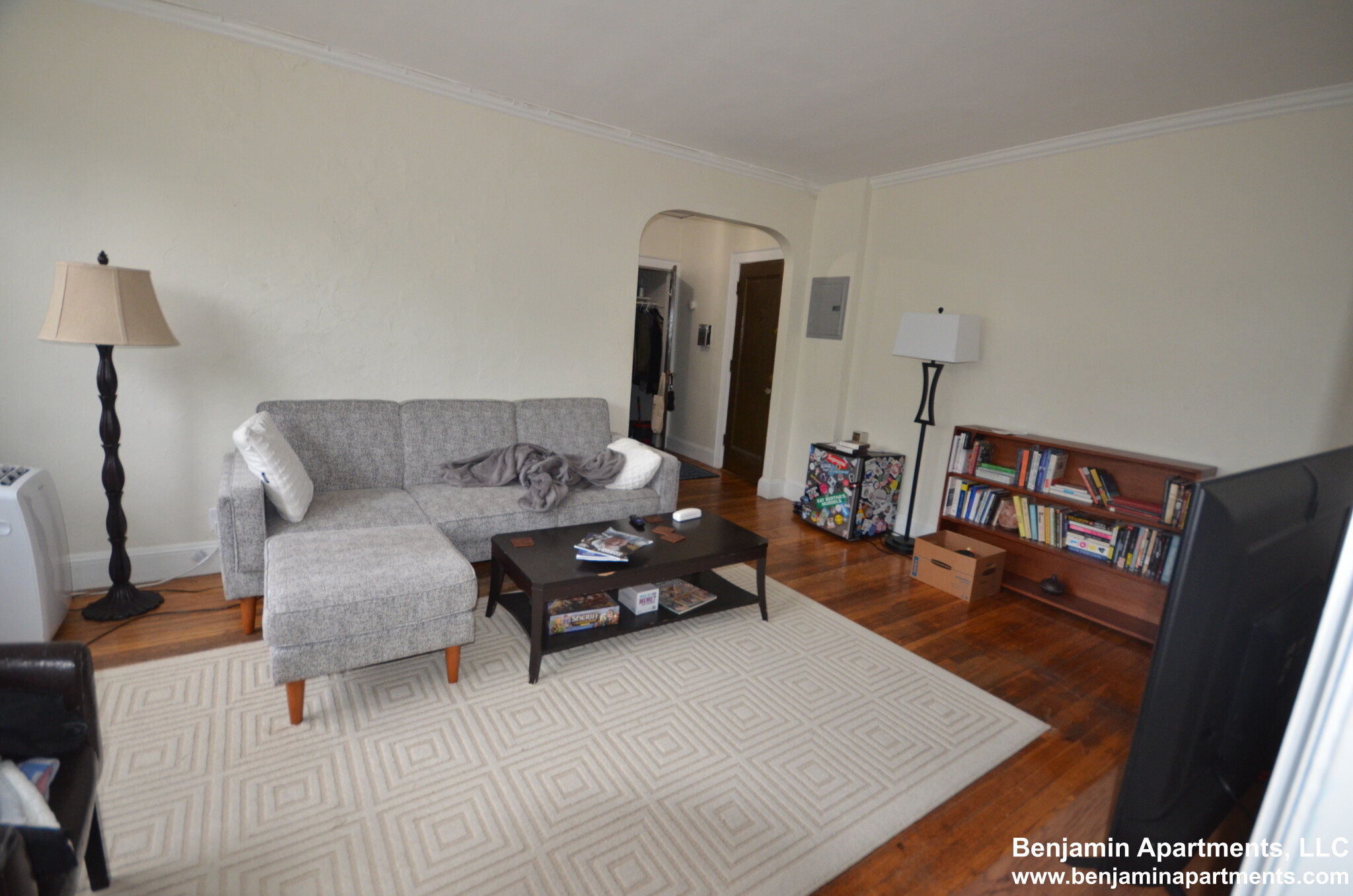 2045 Commonwealth Ave, Brighton