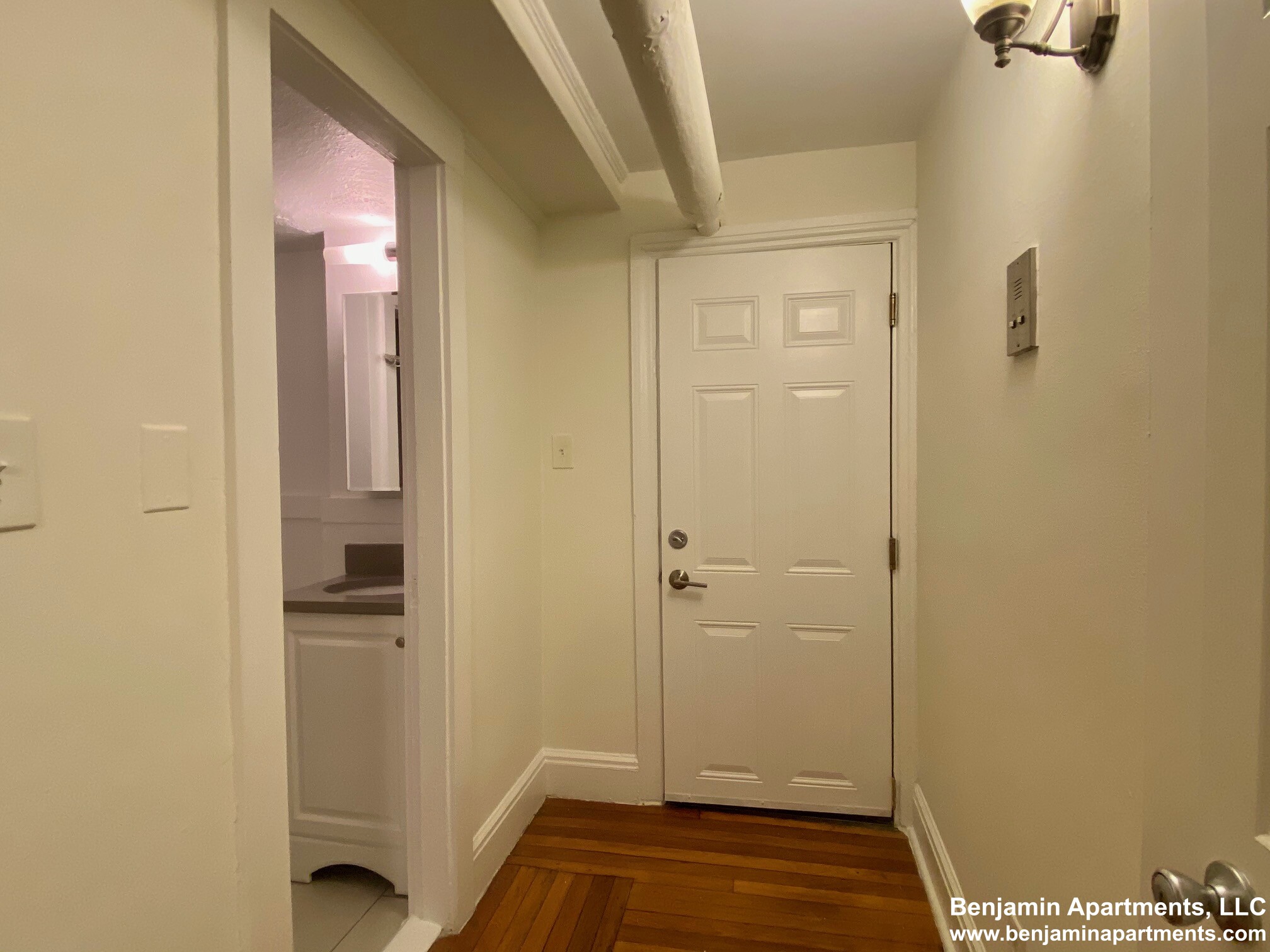 86 Charles St, Beacon Hill