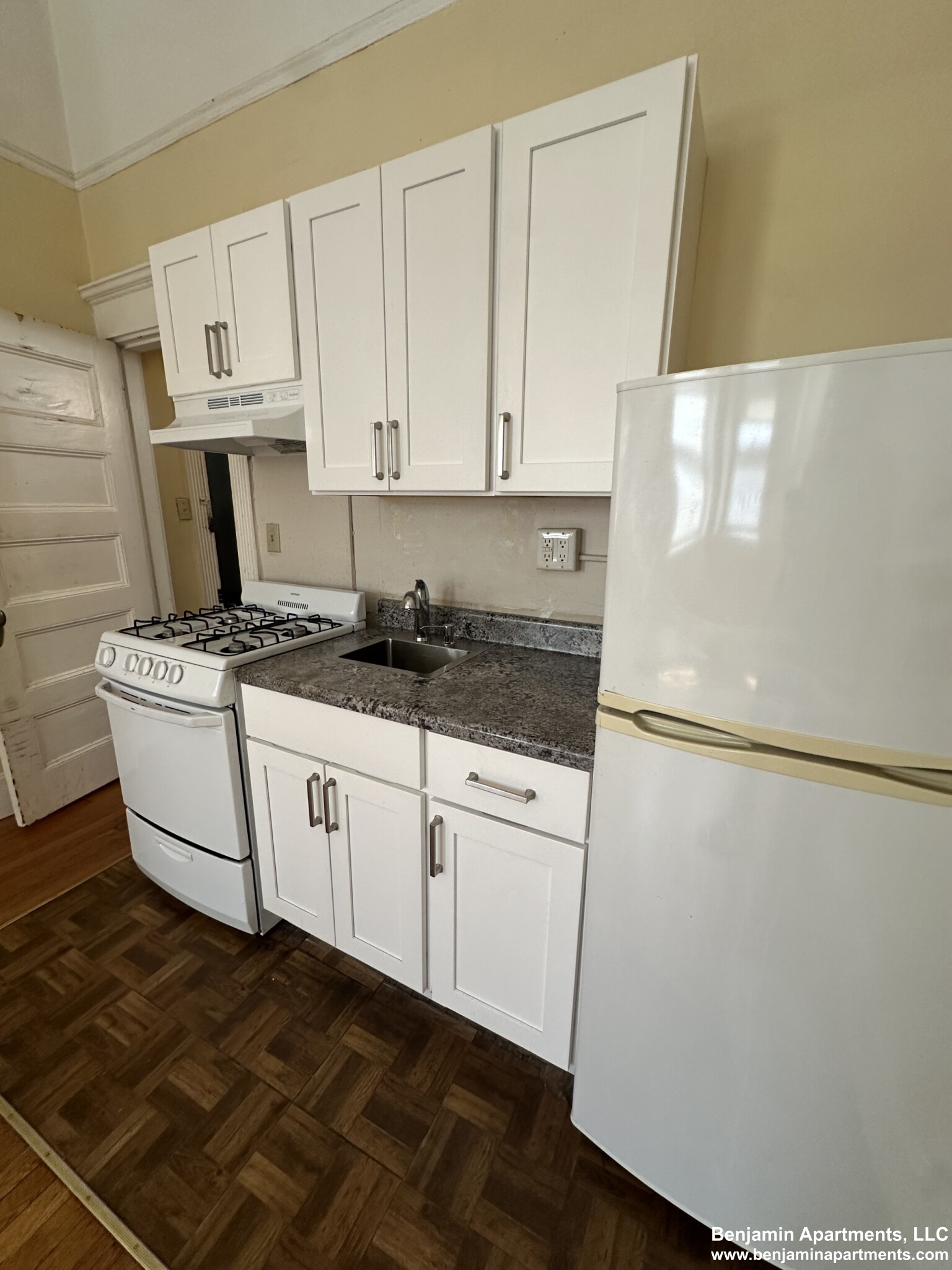 8 Garrison St, Back Bay