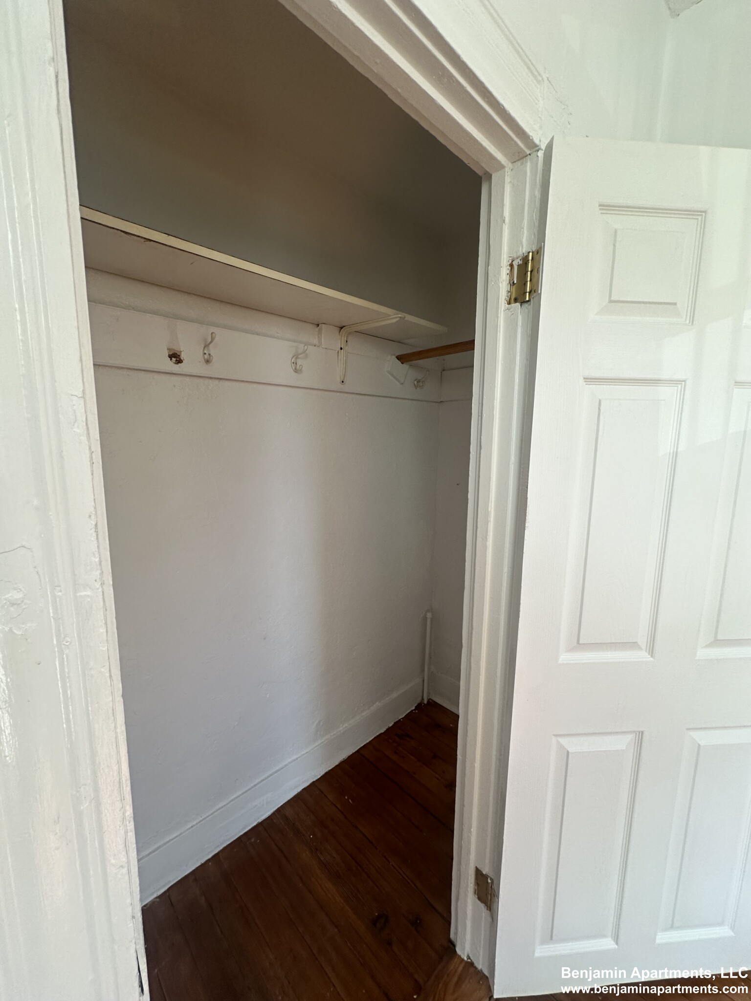 7 Greenville St, Roxbury