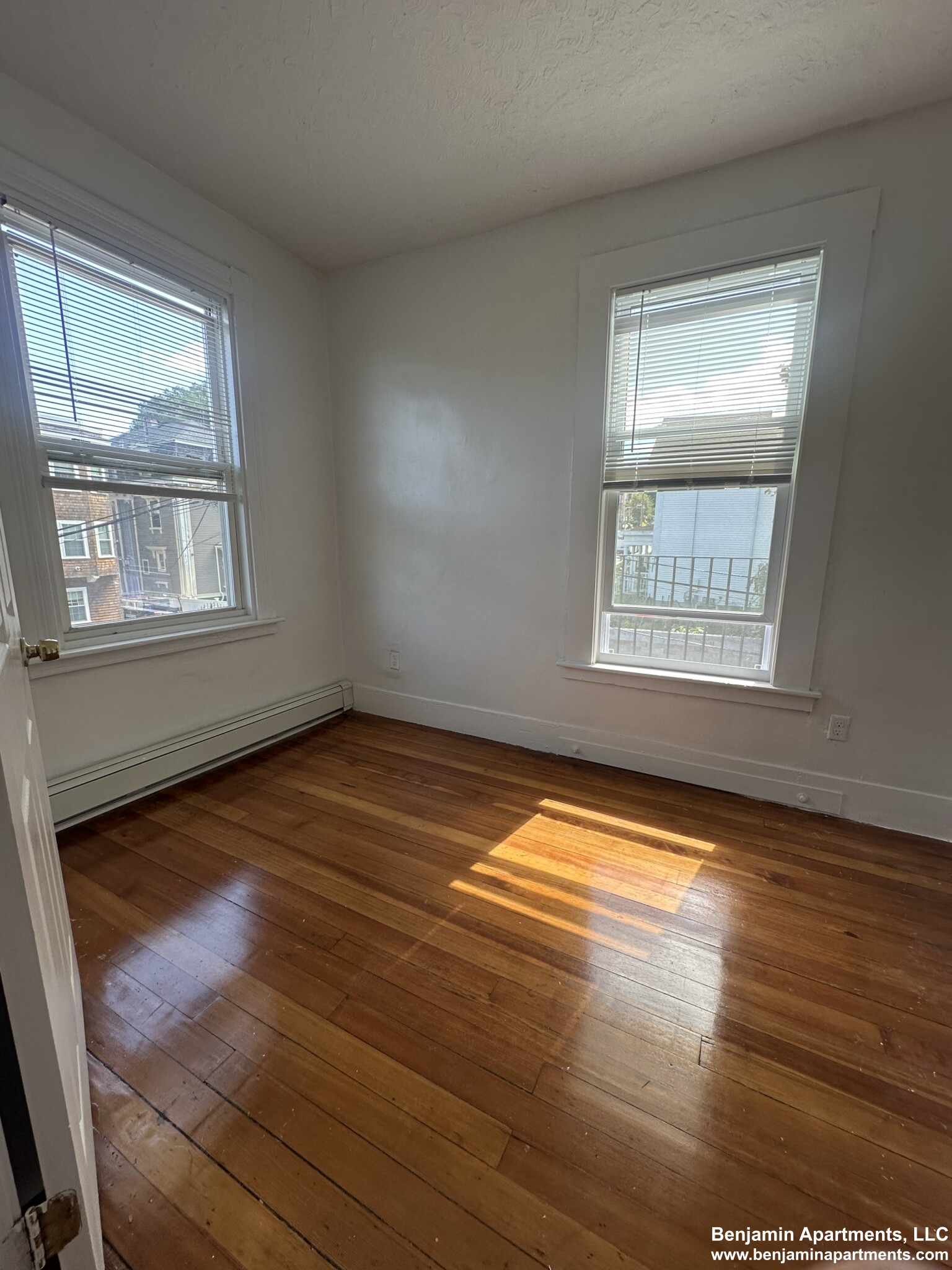 7 Greenville St, Roxbury