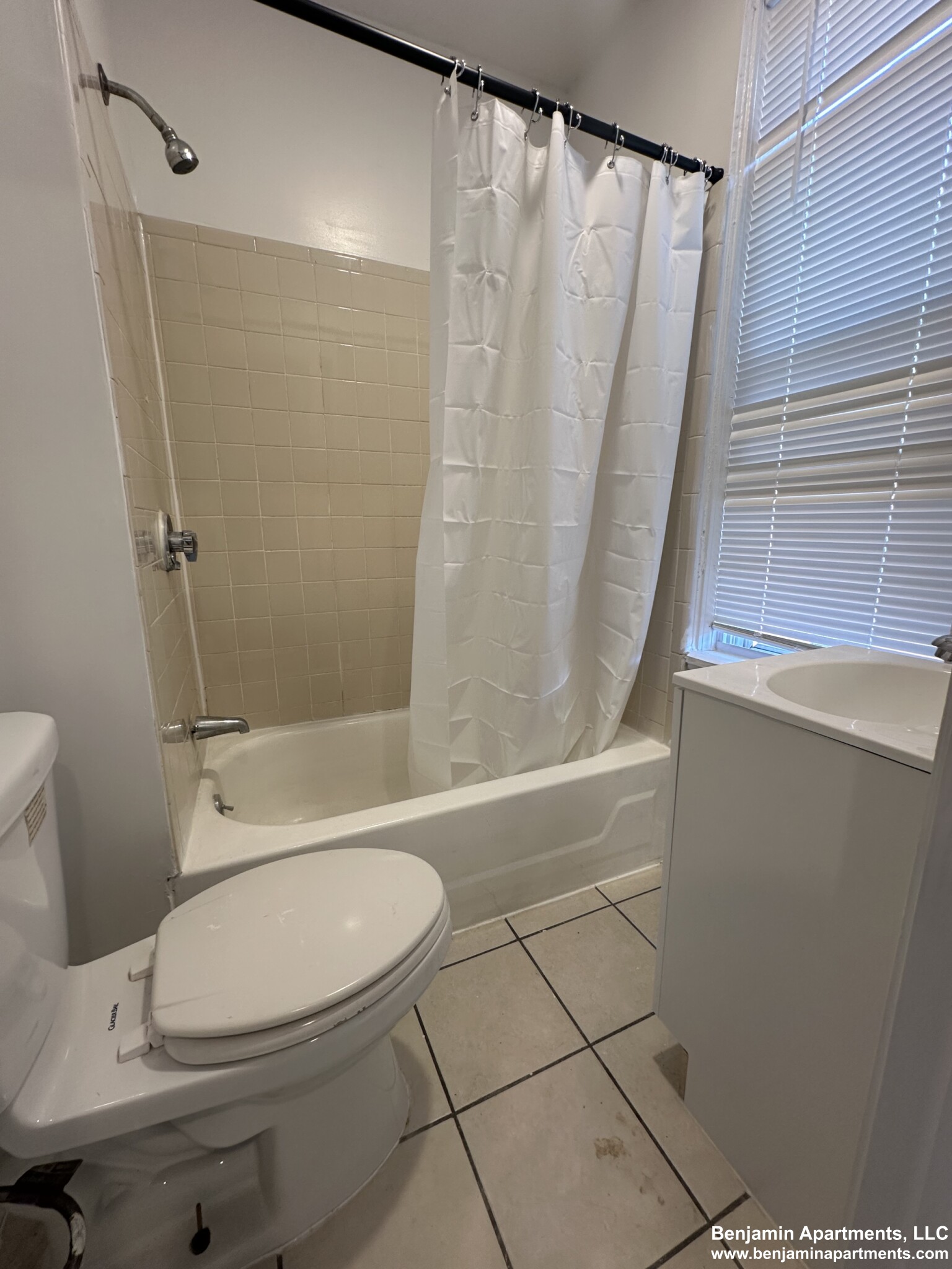 7 Greenville St, Roxbury