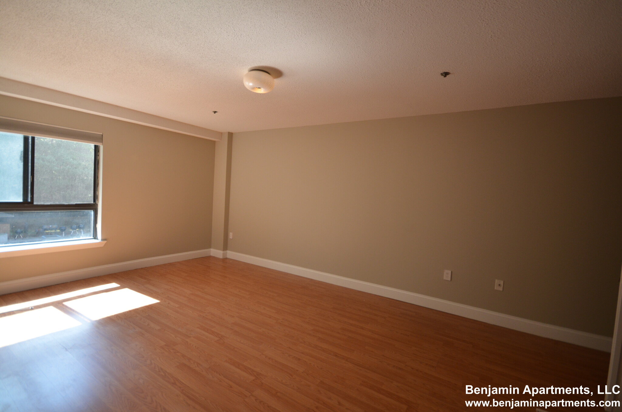 1111 Beacon St, Longwood