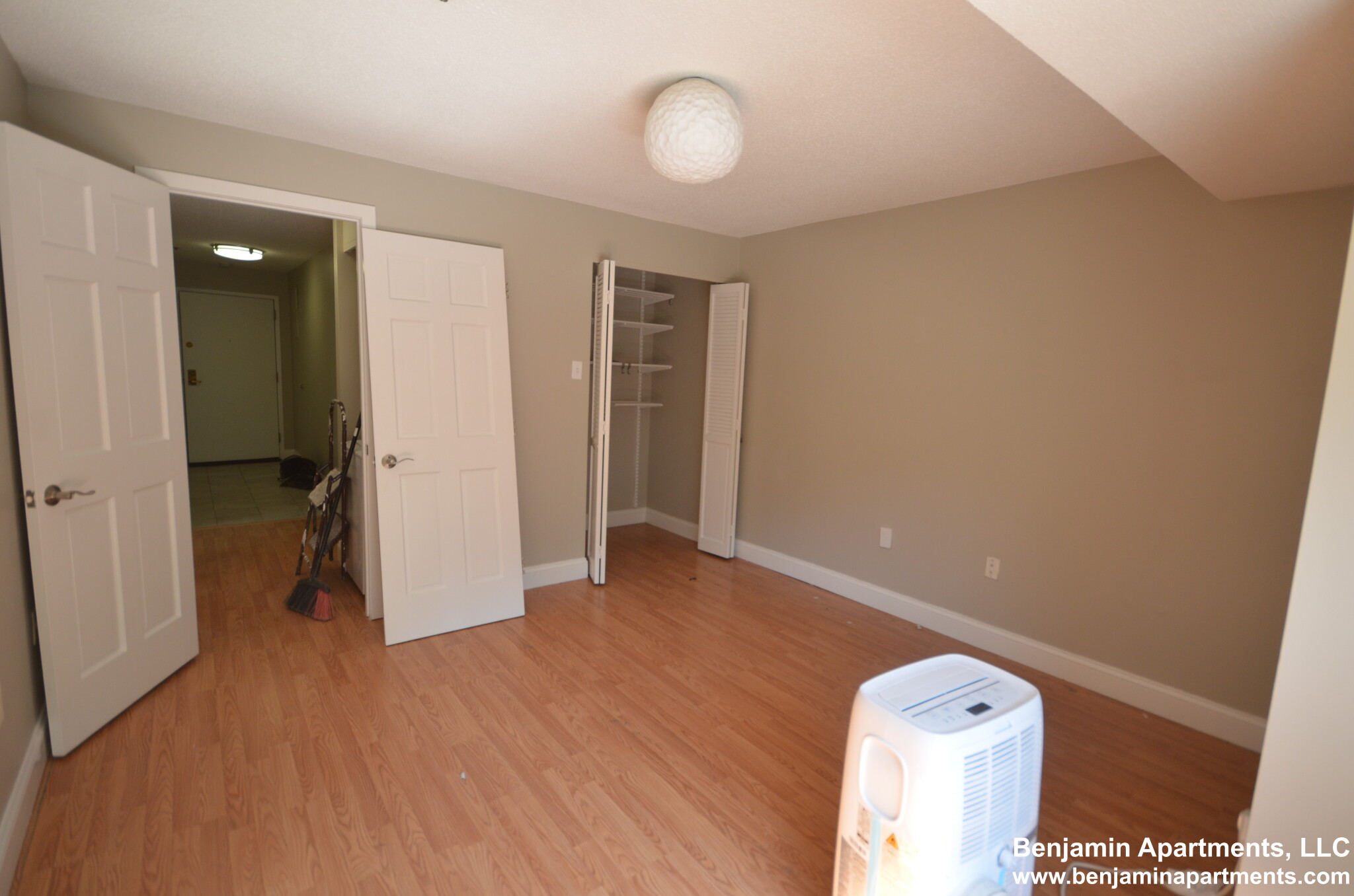 1111 Beacon St, Longwood