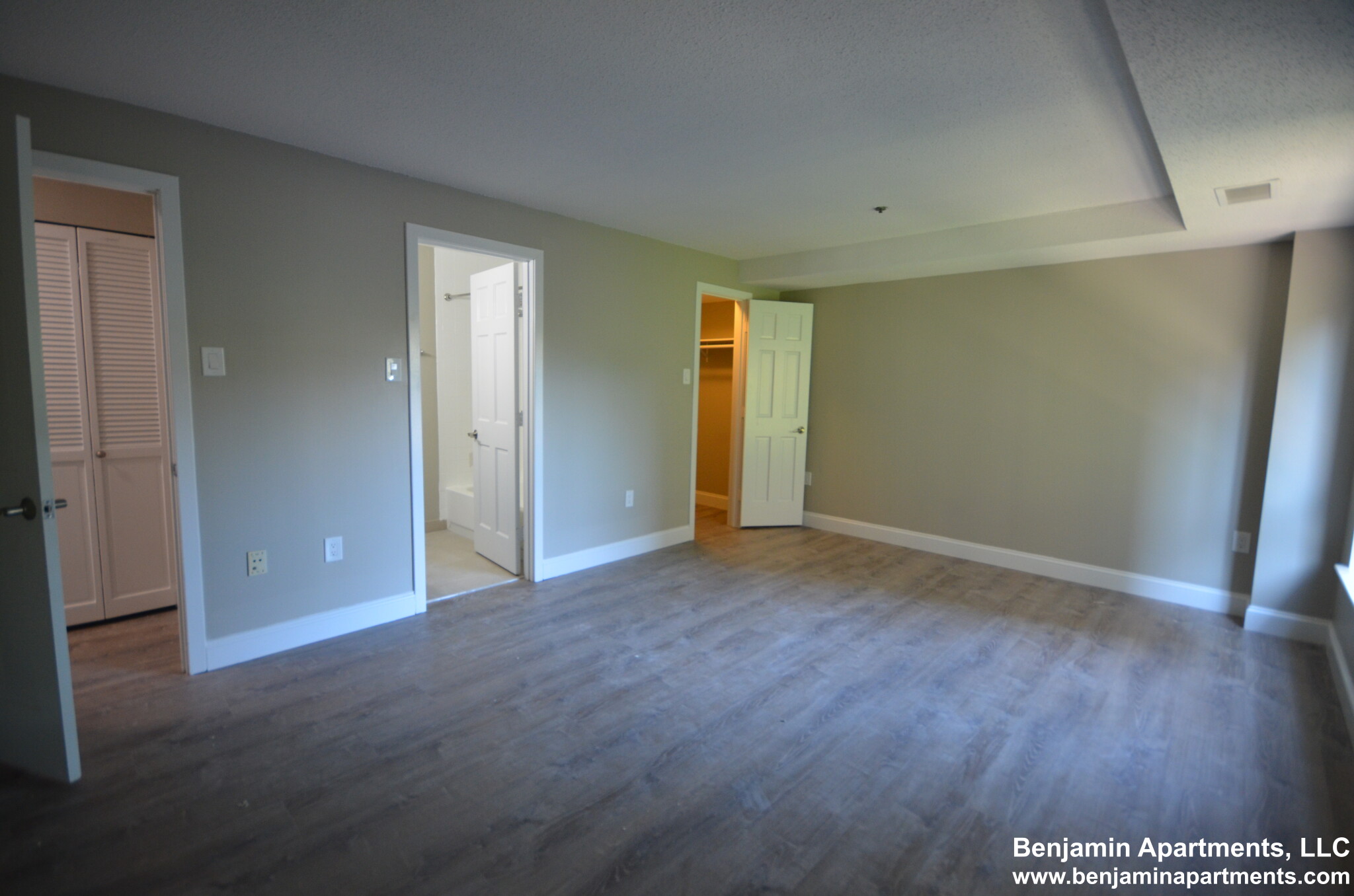 1111 Beacon St, Longwood