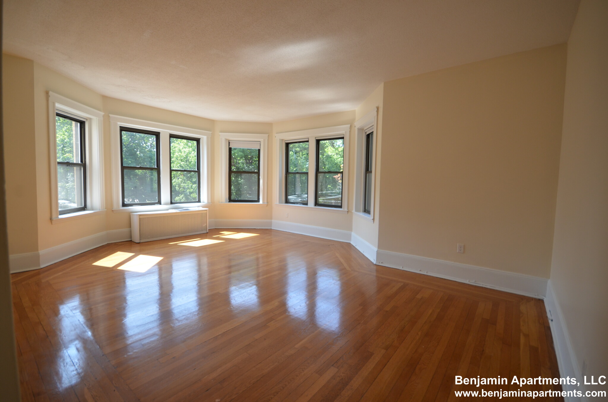 281 Saint Paul St, Brookline