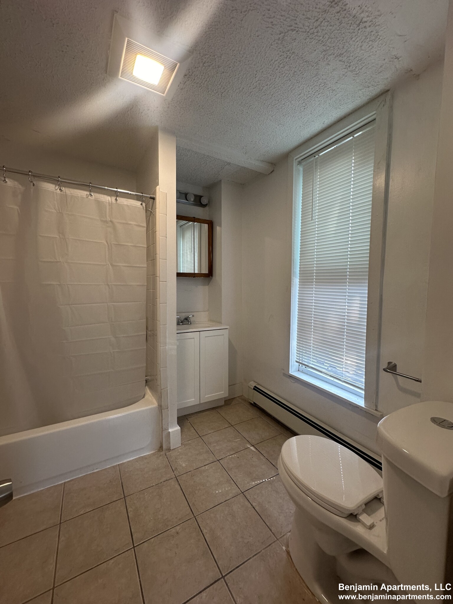 7 Greenville St, Roxbury