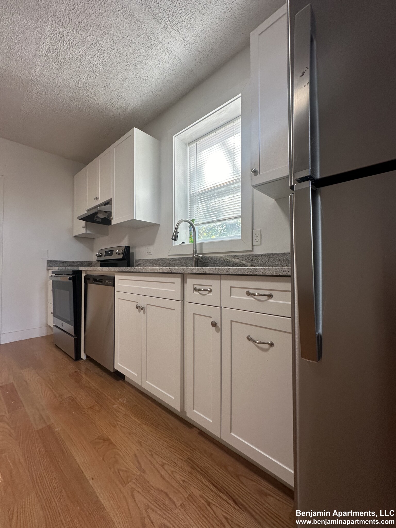 7 Greenville St, Roxbury