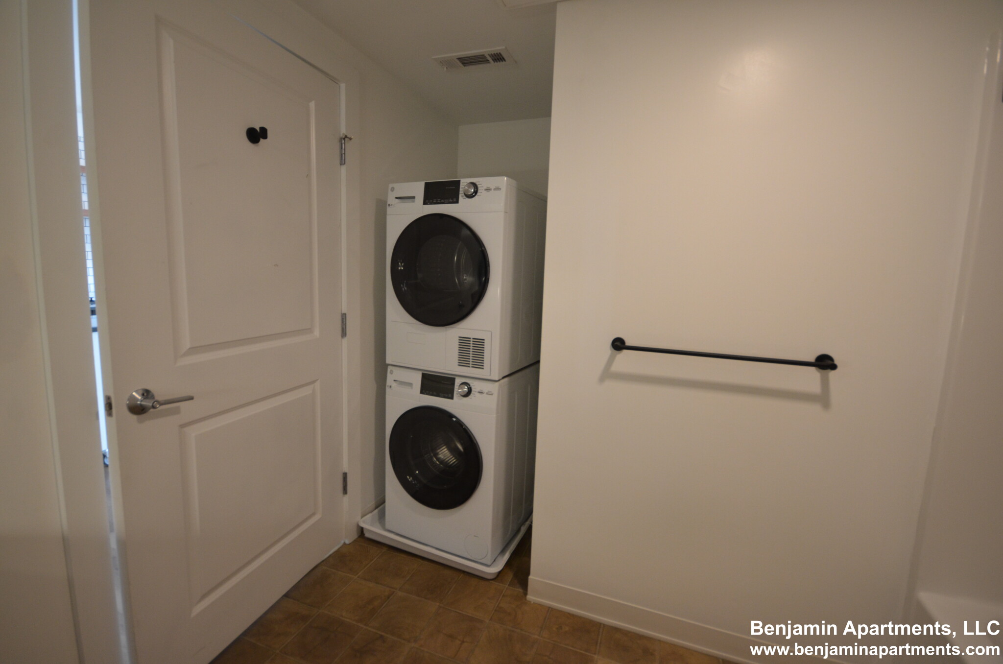 89 Brighton Ave, Allston