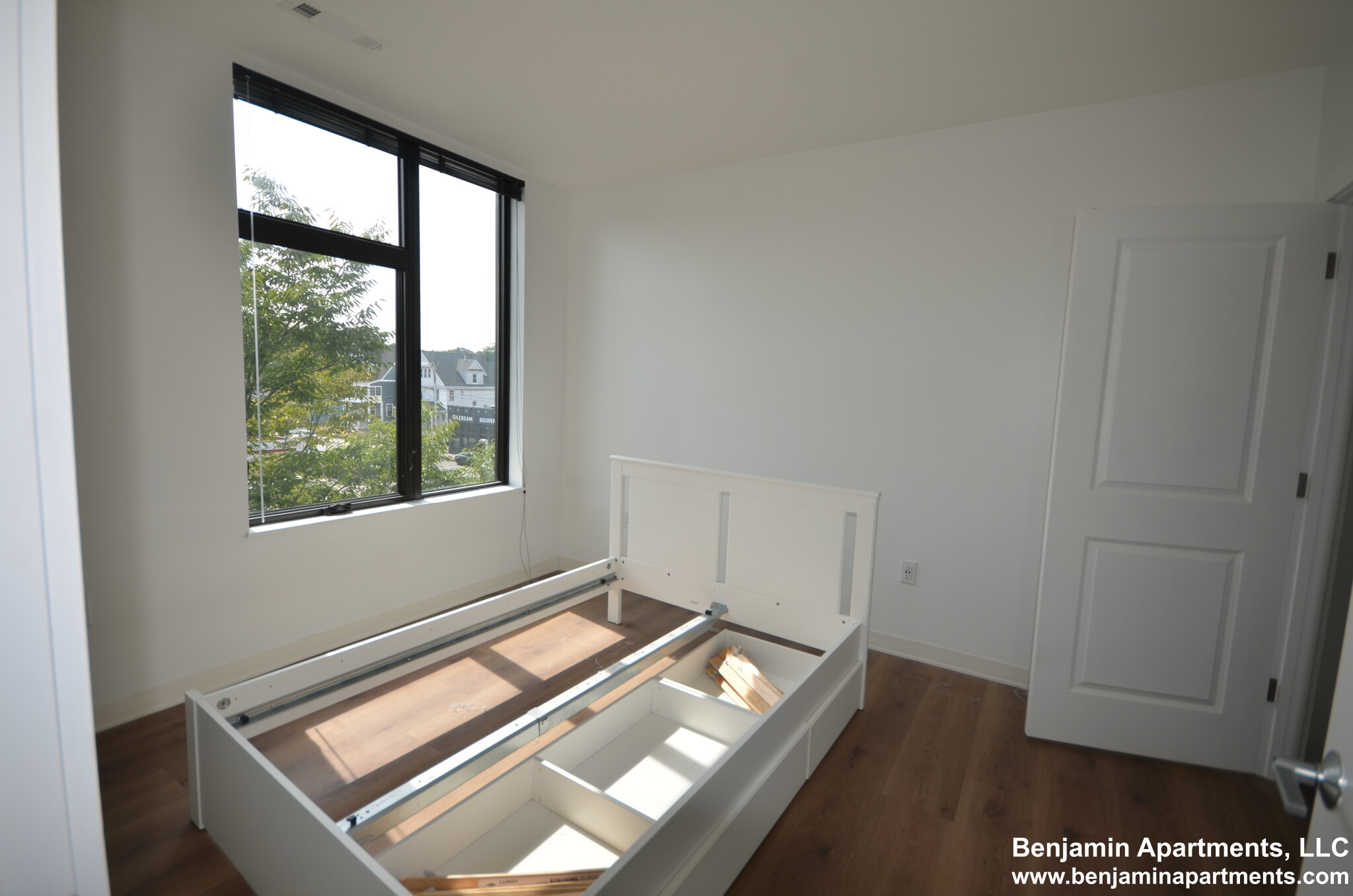 89 Brighton Ave, Allston