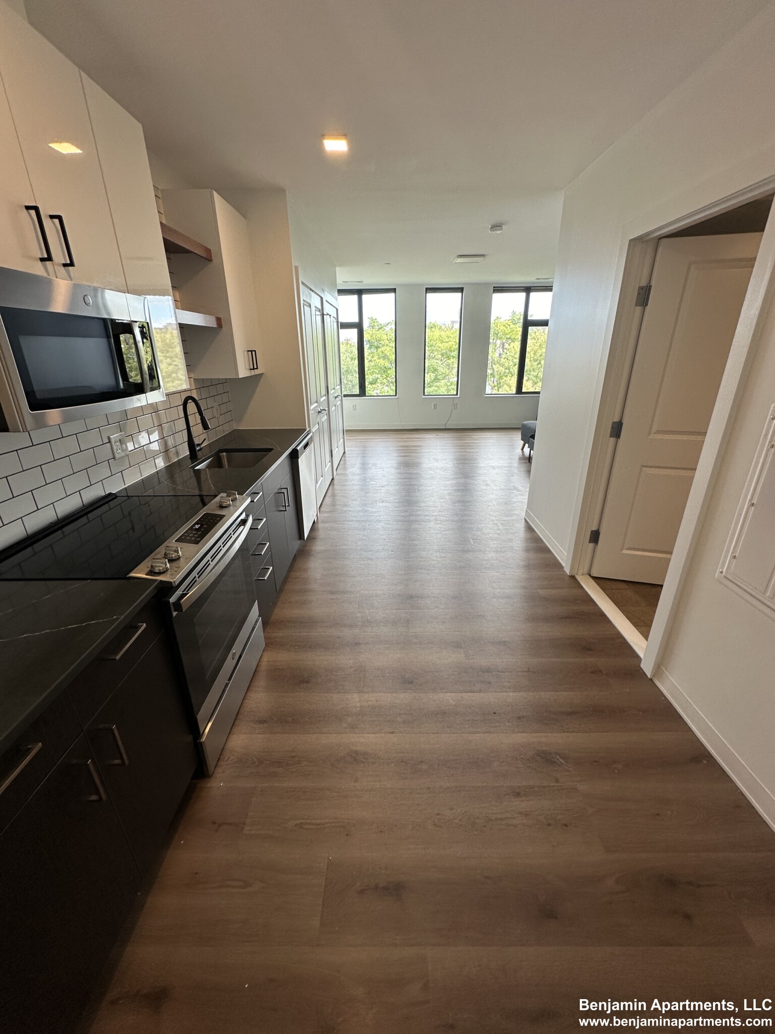 89 Brighton Ave, Allston