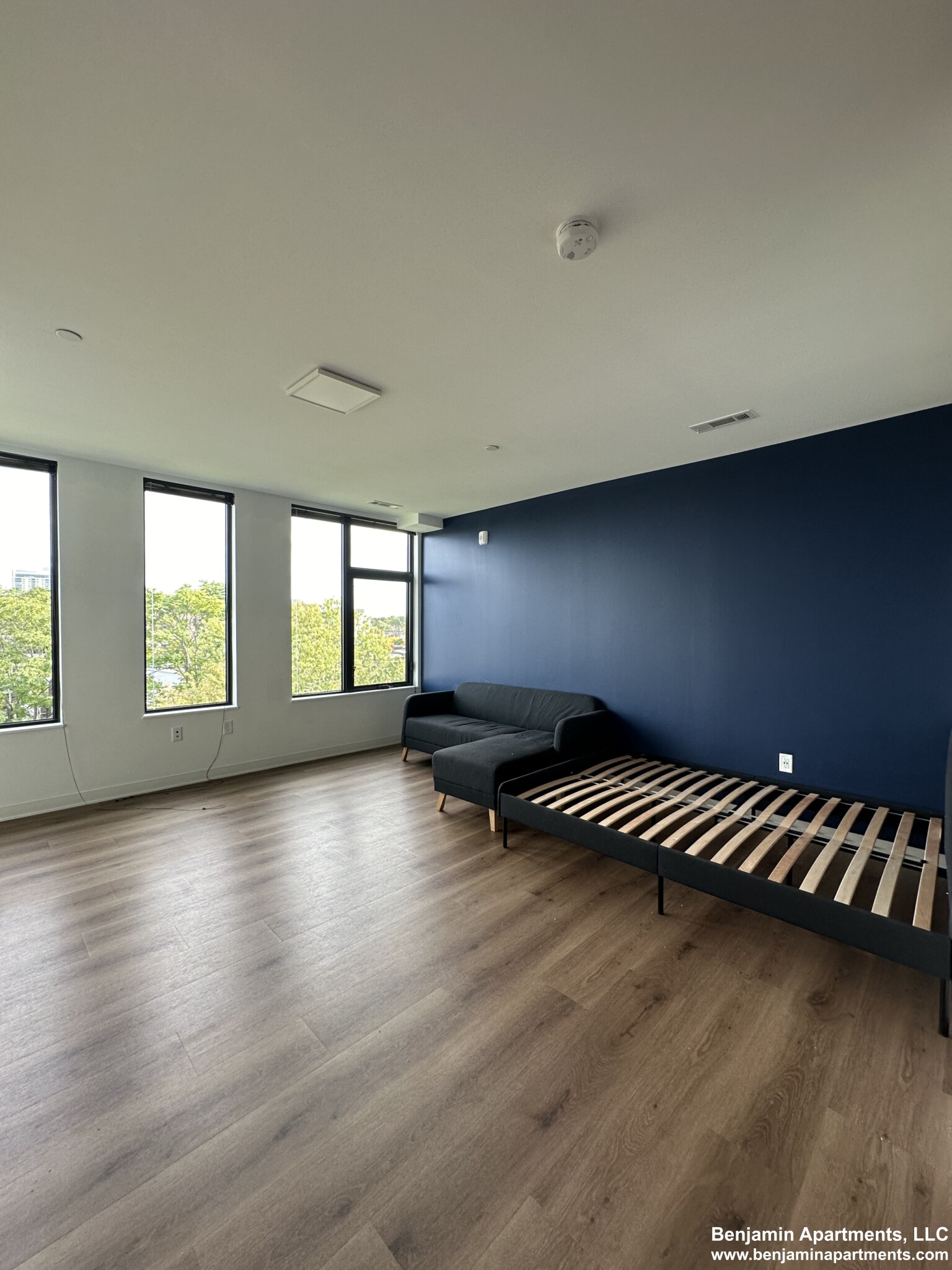 89 Brighton Ave, Allston