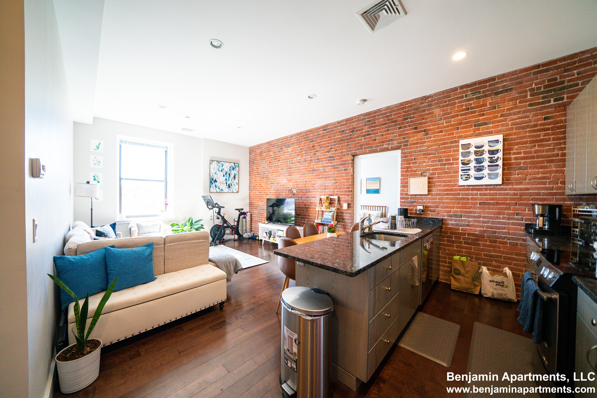 460 Harrison Ave, South End