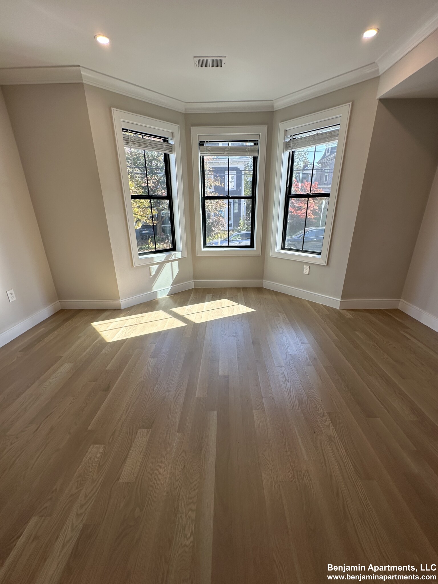 279 Lamartine St, Jamaica Plain