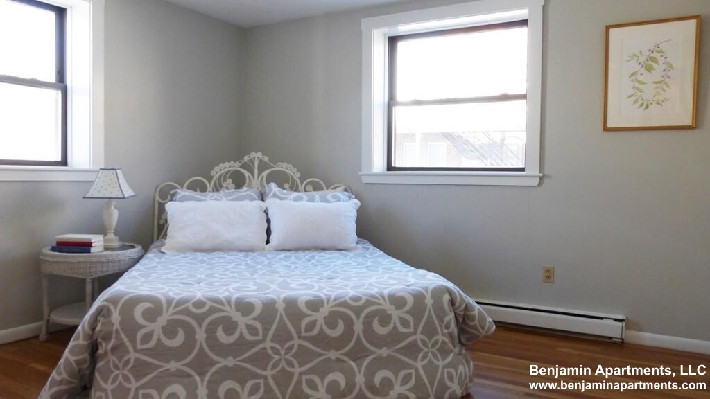 70 Jamaicaway, Jamaica Plain