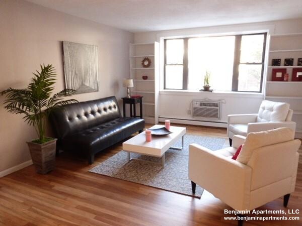 70 Jamaicaway, Jamaica Plain