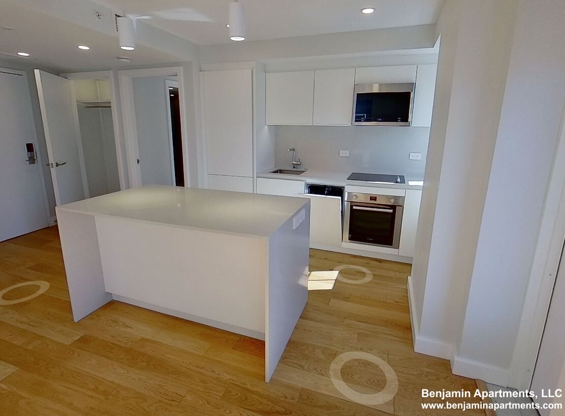 22 Fleet St. - 2,750USD / month