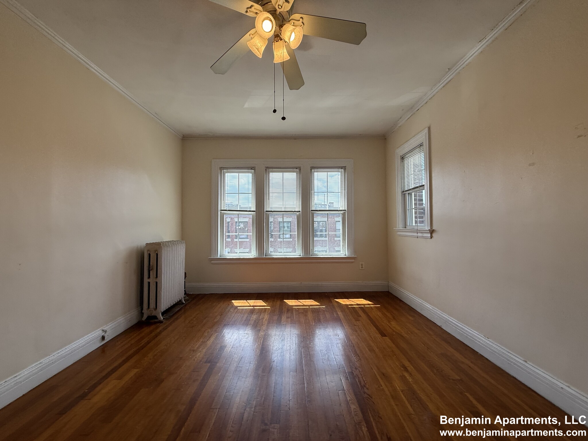 15 Glenville Ave. - 2,595USD / month