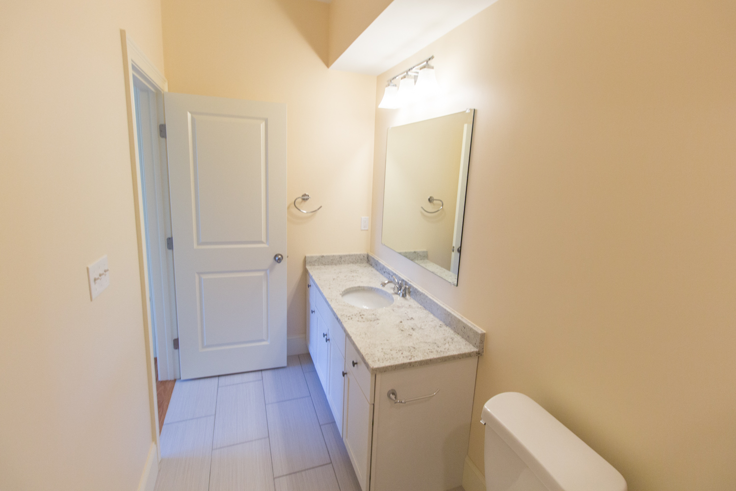 5165 Washington St, West Roxbury