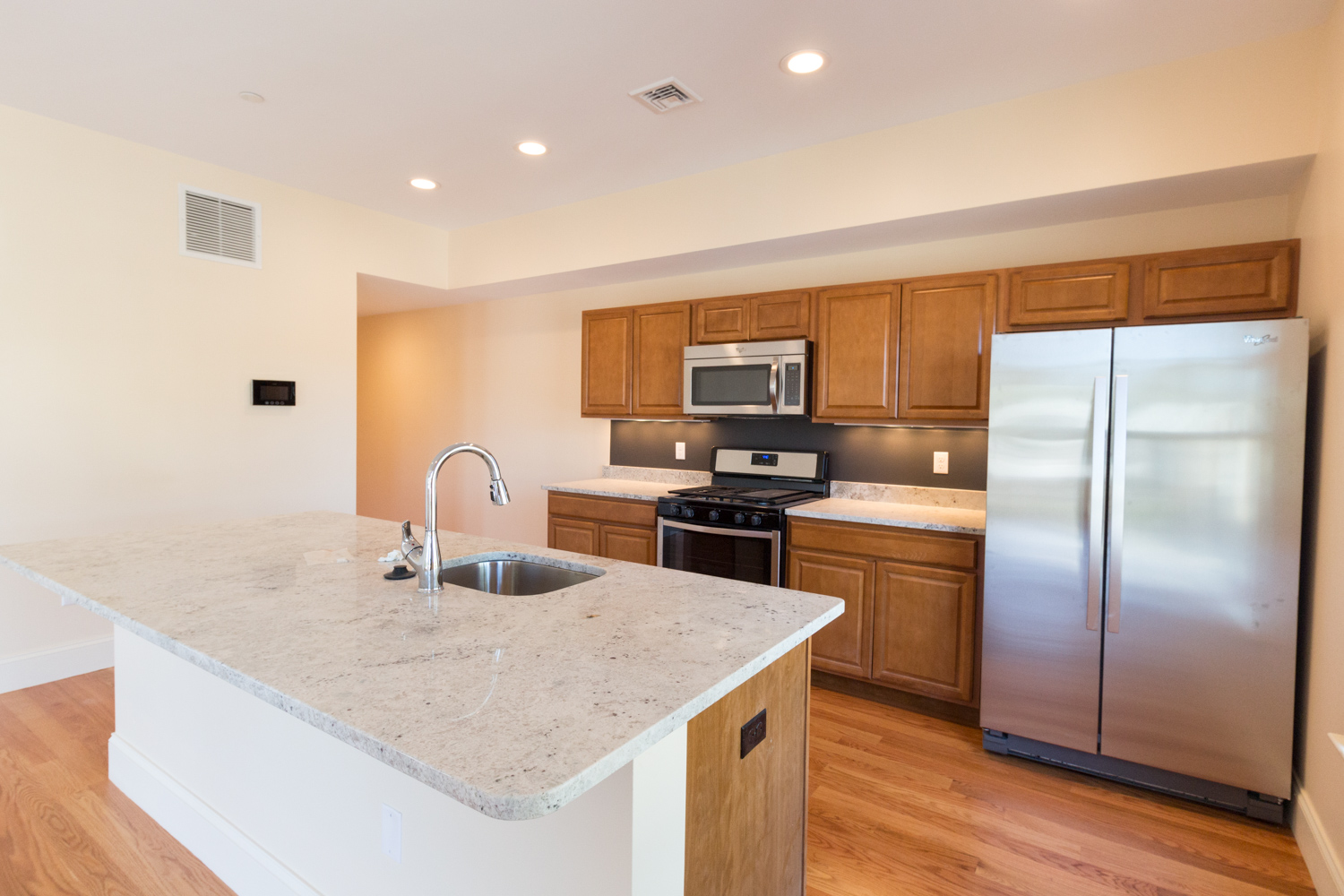 5165 Washington St, West Roxbury