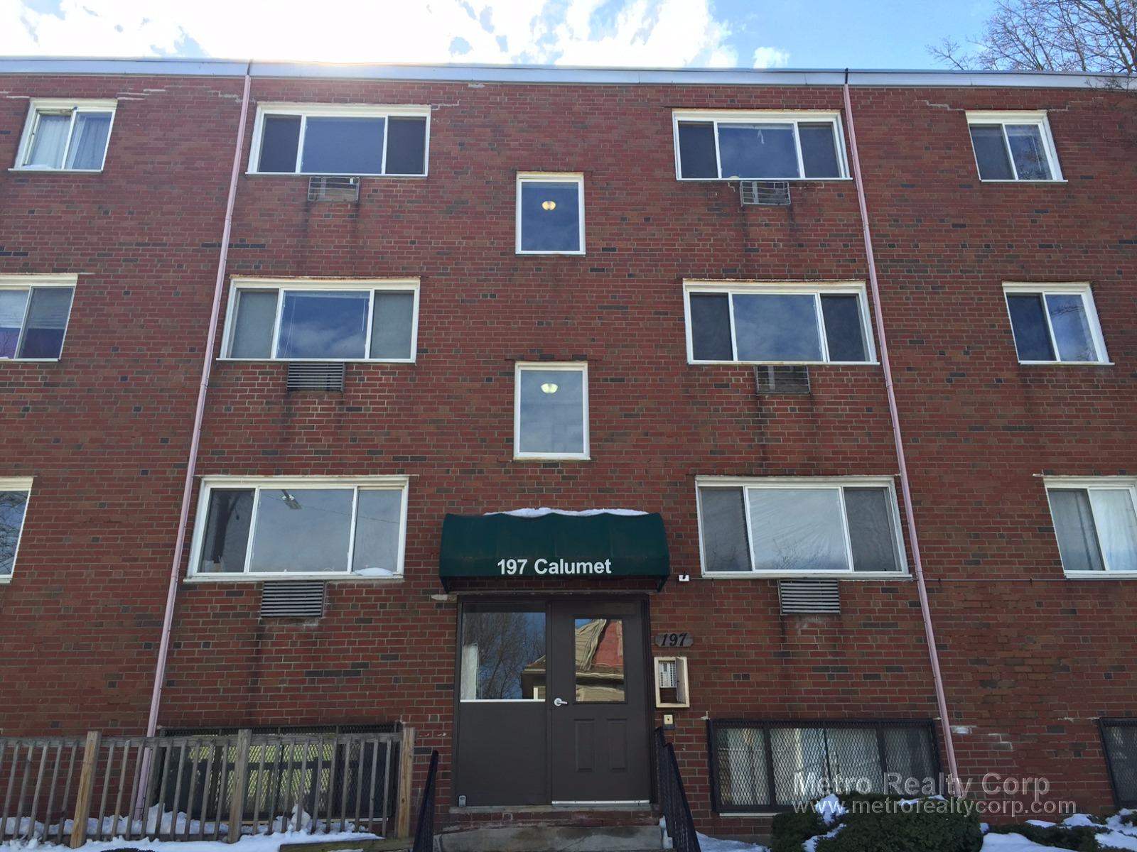 2 bed, 1 bath apartment for rent at 197 Calumet St Unit 9, Mission Hill