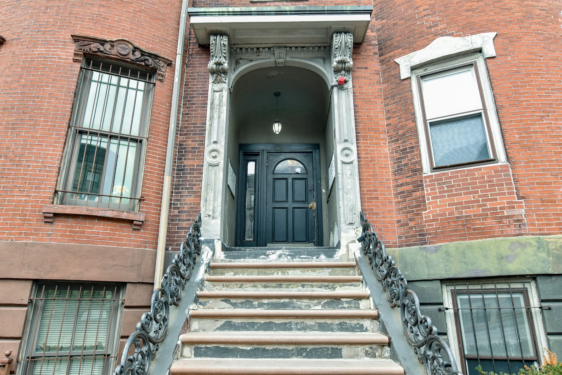 702 Massachusetts Ave, South End