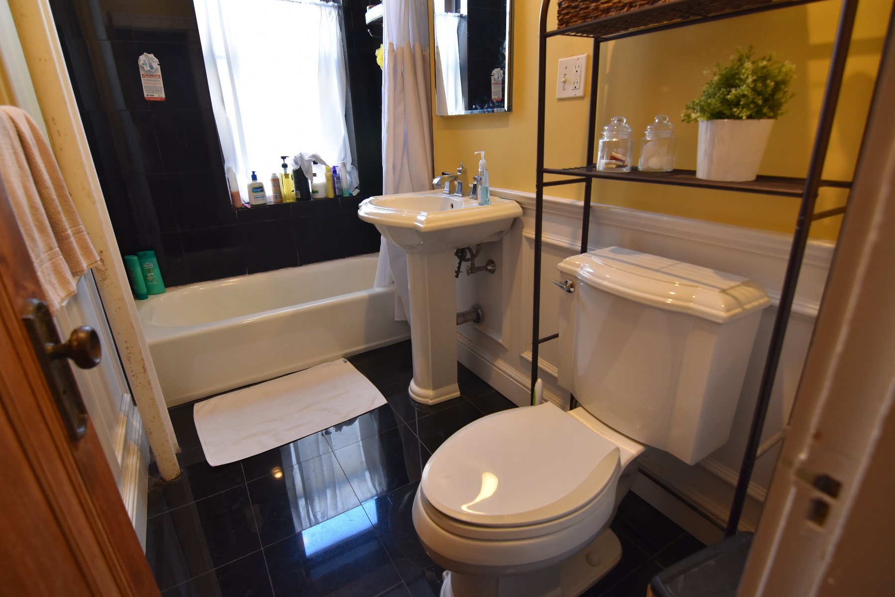 10 Greenway Ct, Coolidge Corner