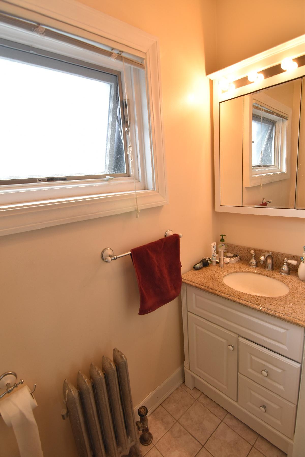 1691 Beacon St, Washington Square