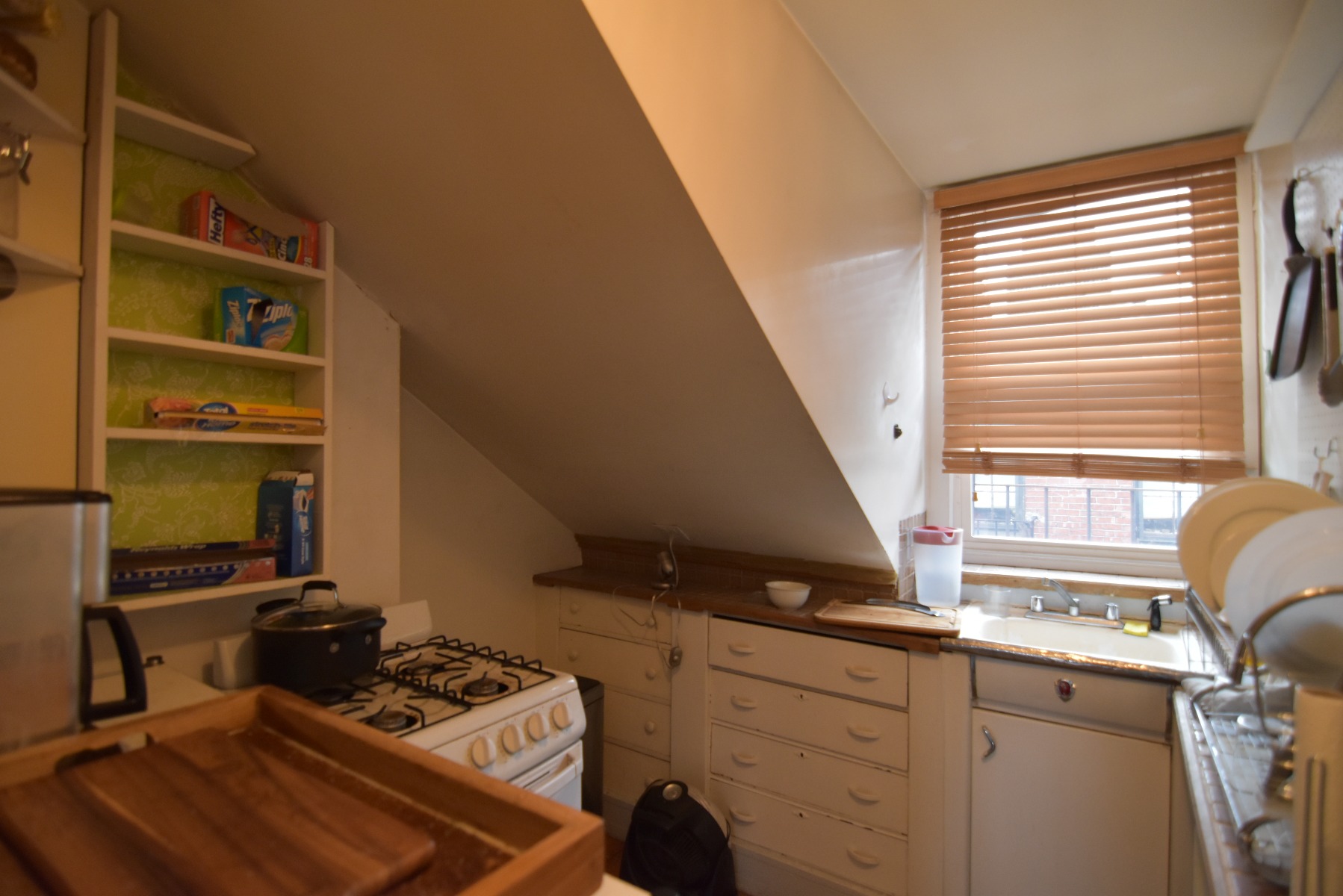 32 Irving St, Beacon Hill