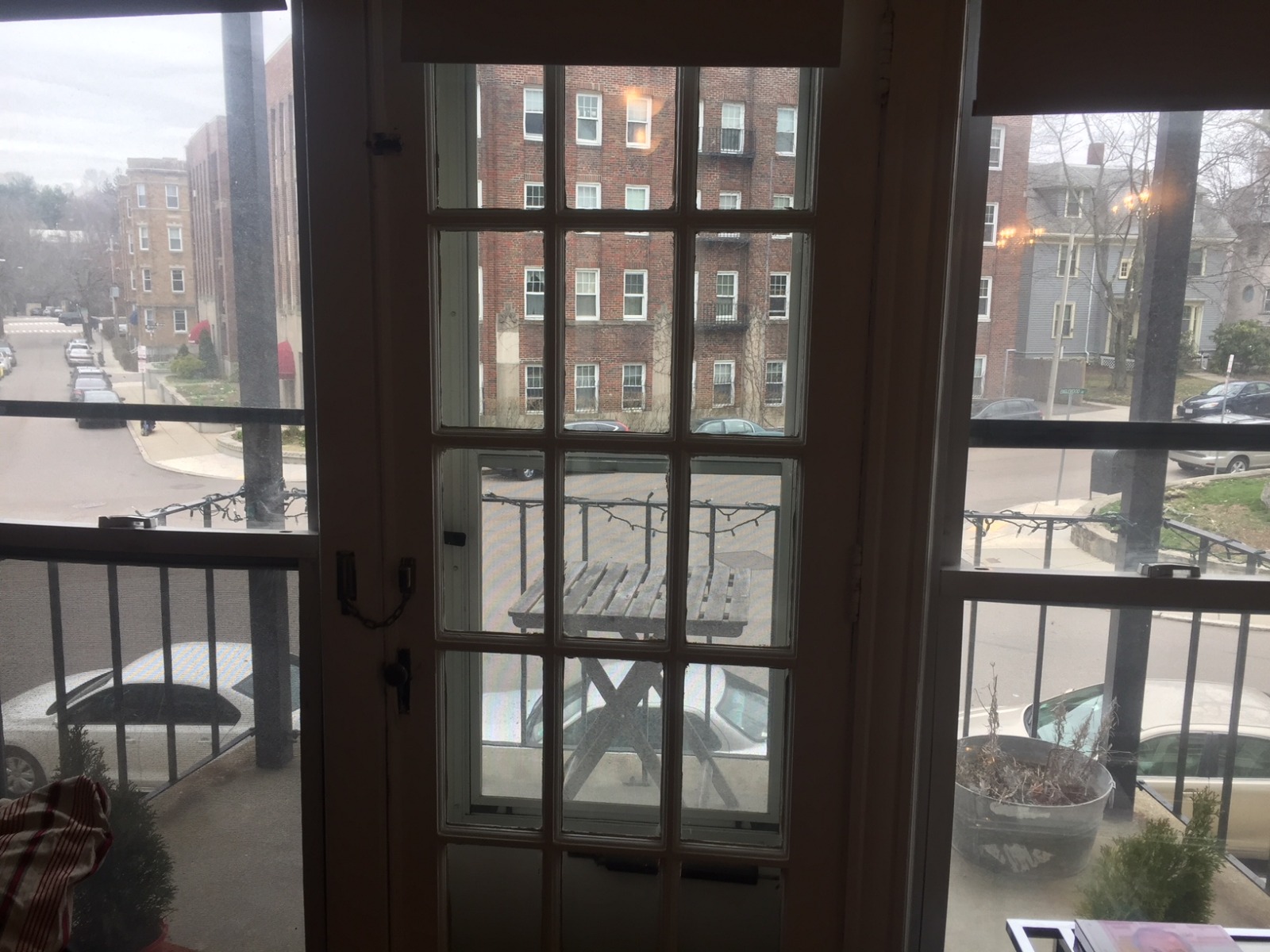 3 bed, 1 bath apartment for rent at 53 Strathmore Rd Unit 1, Brighton — photo 5 of 12