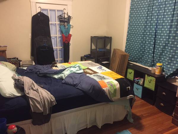 3 bed, 1 bath apartment for rent at 53 Strathmore Rd Unit 1, Brighton — photo 3 of 12