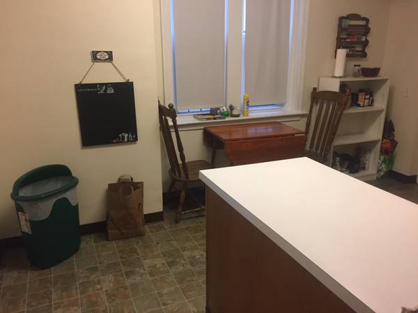 3 bed, 1 bath apartment for rent at 53 Strathmore Rd Unit 1, Brighton — photo 6 of 12