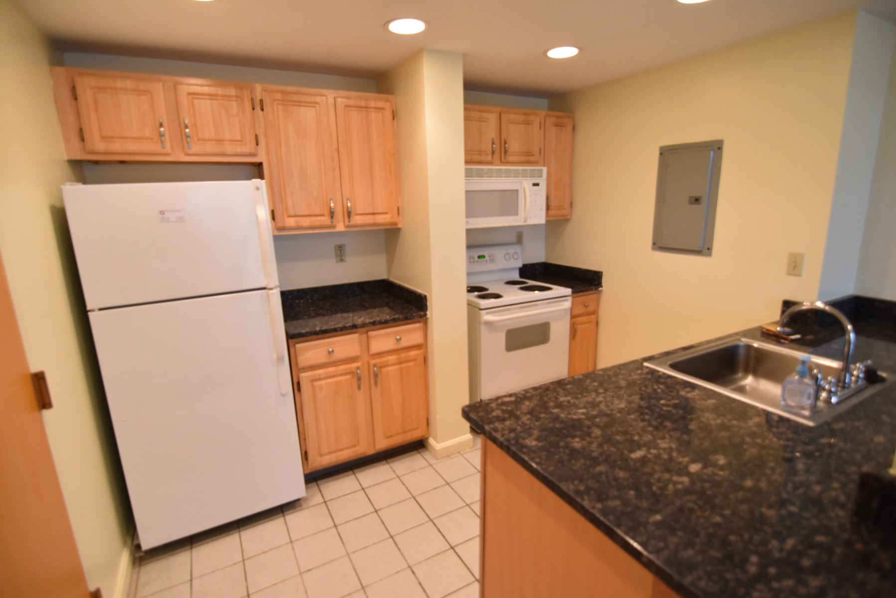 112 Jersey St, Boston, MA 02215 - Condo for Rent in Boston, MA