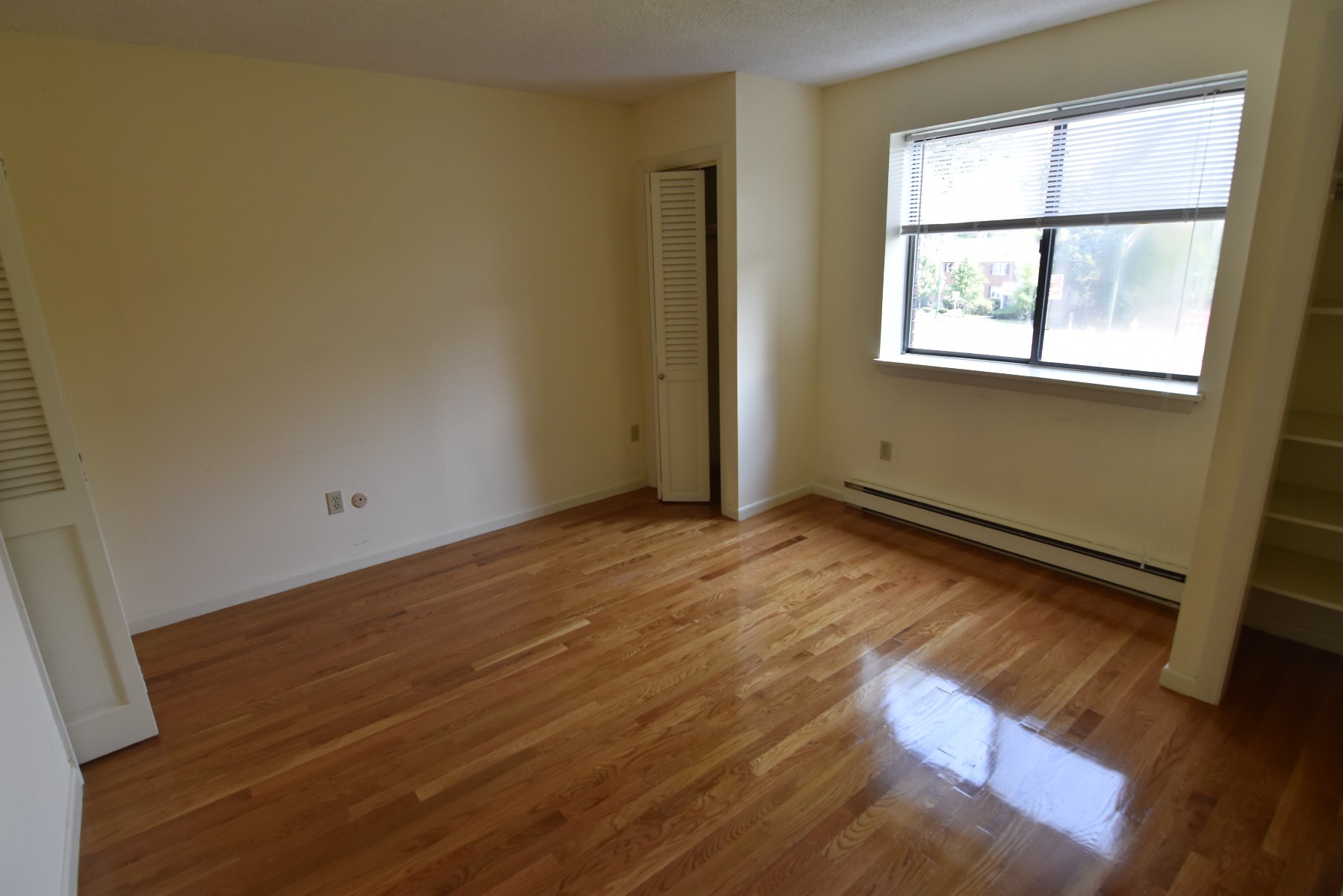 320 Hammond Pond Pkwy, Chestnut Hill