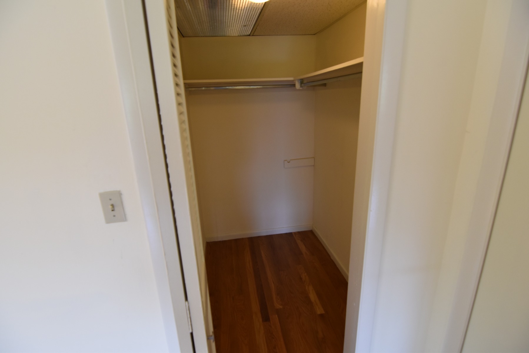 320 Hammond Pond Pkwy, Chestnut Hill