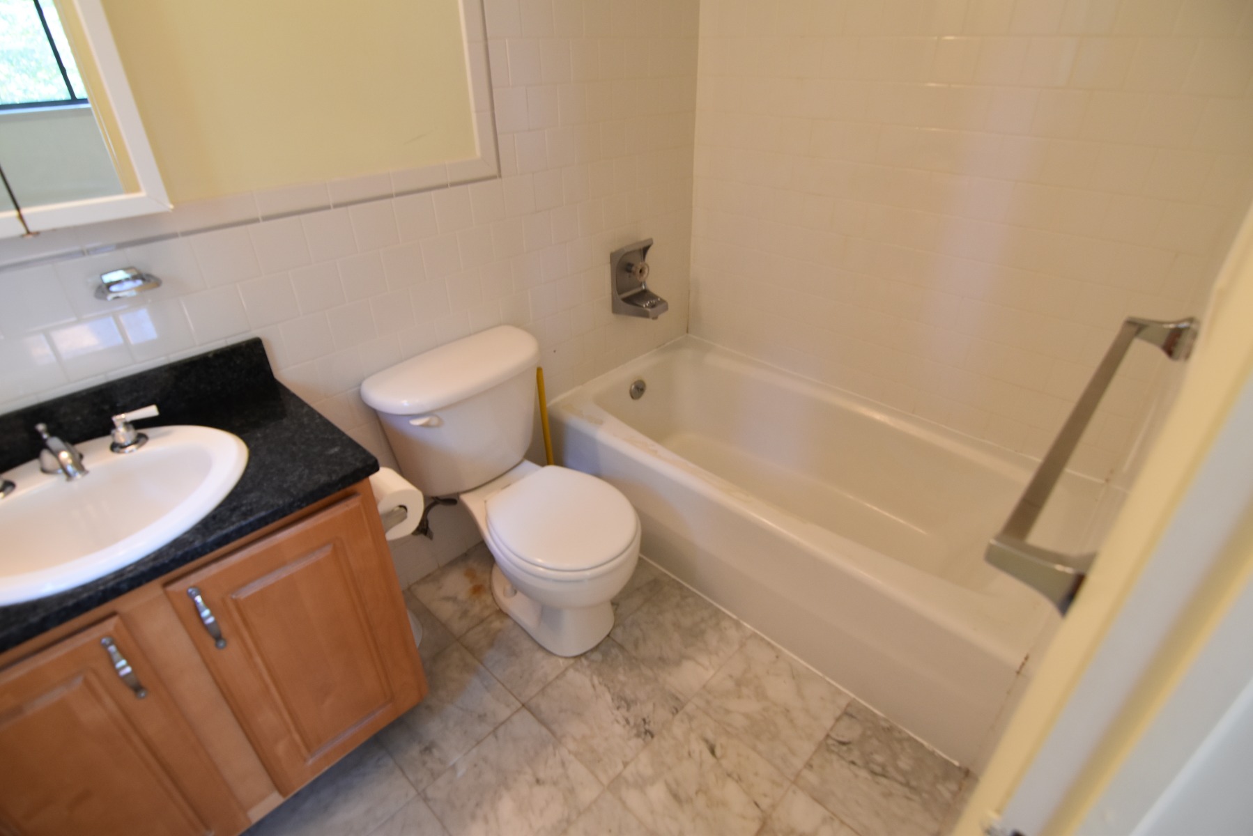 320 Hammond Pond Pkwy, Chestnut Hill