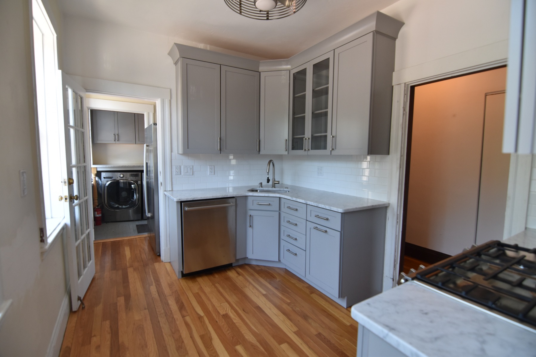 3 bed, 1.5 bath apartment for rent at 292 Mount Auburn St Unit 2, Watertown — photo 2 of 32