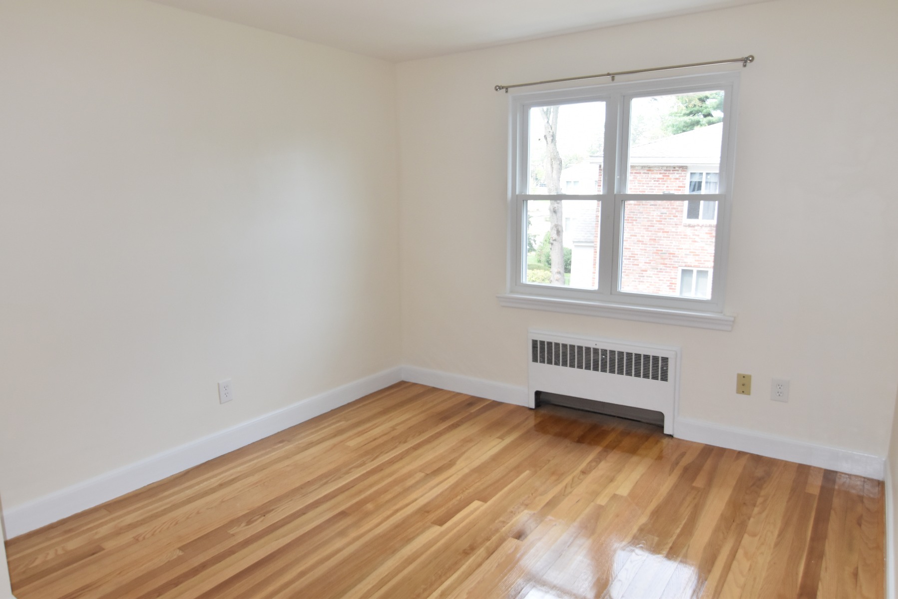 14 Louise Rd, Chestnut Hill