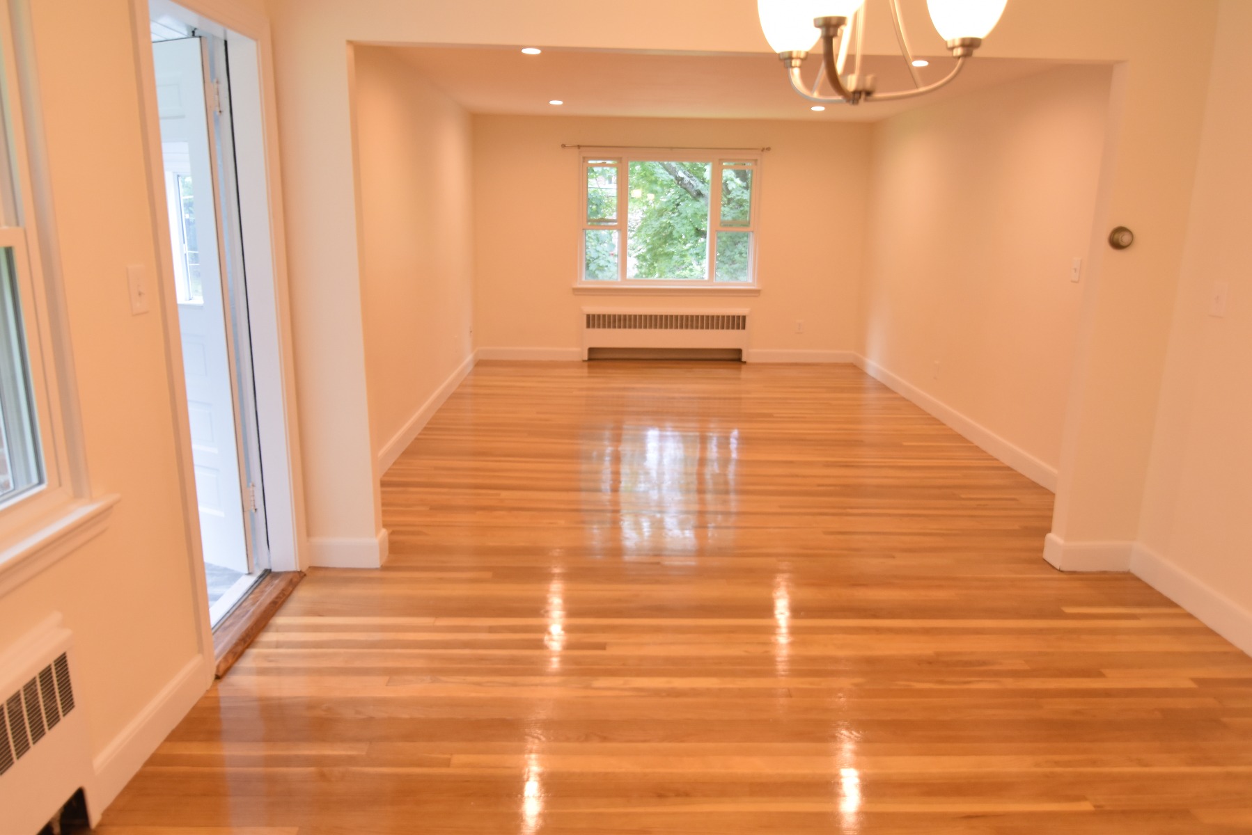 14 Louise Rd, Chestnut Hill