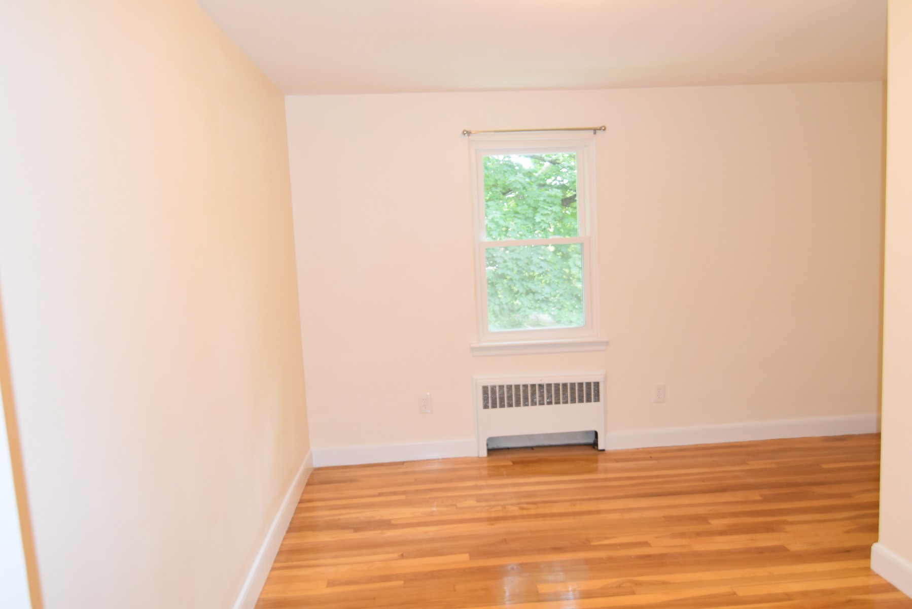 14 Louise Rd, Chestnut Hill