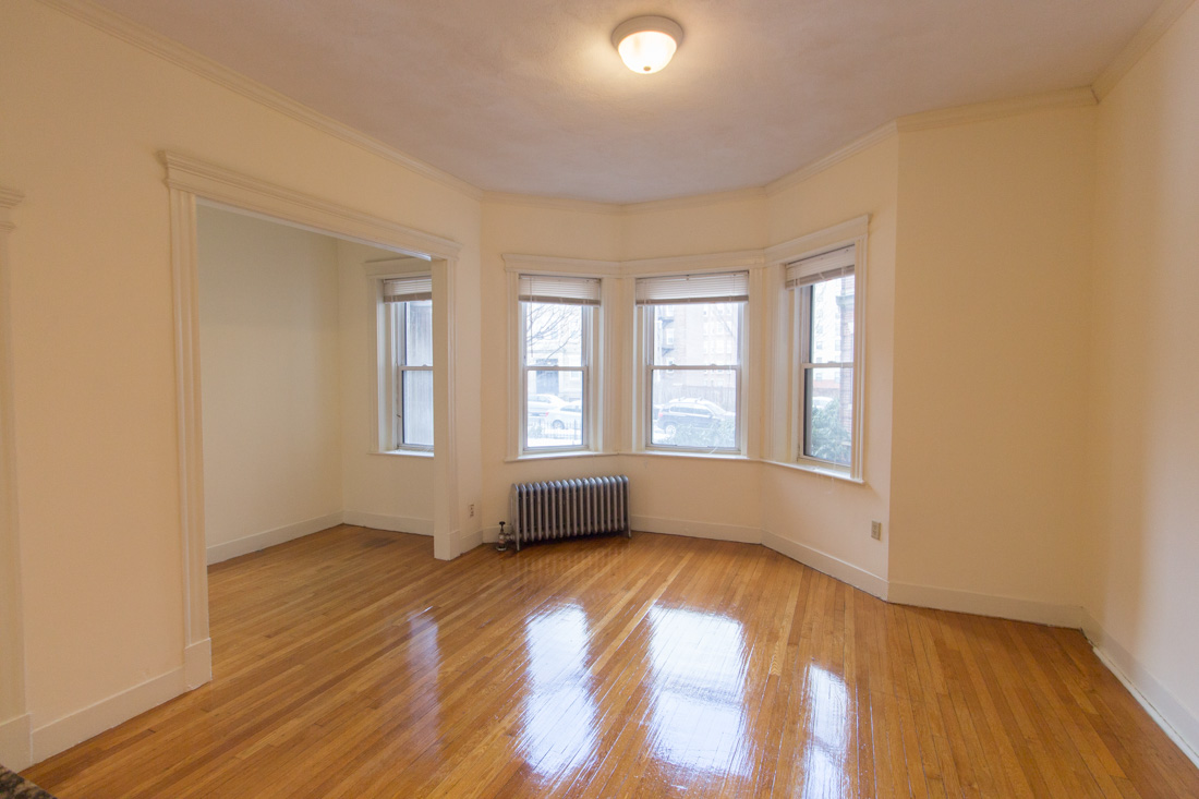 100 Queensberry St, Fenway