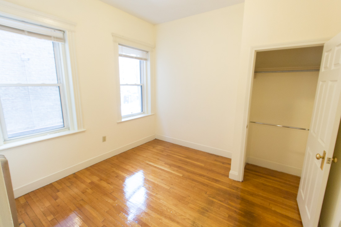 100 Queensberry St, Fenway