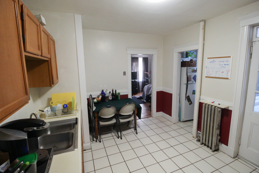 3 bed, 1 bath apartment for rent at 104 Toxteth St Unit 1, Brookline — photo 4 of 11